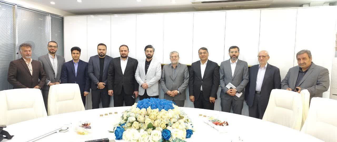 دیدار شهردار، اعضای شورای اسلامی شهر و معاون اقتصادی شهرداری مشهدمقدس با مدیران بانک رسالت دیدار شهردار، اعضای شورای اسلامی شهر و معاون اقتصادی شهرداری مشهدمقدس با مدیران بانک رسالت