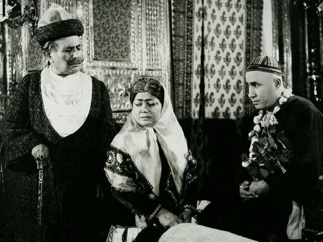 تندیسی از یک سینماگر | یادی از علی حاتمی، نویسنده و کارگردان مشهور ایرانی به بهانه سالروز درگذشتش