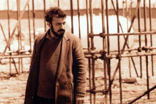 تندیسی از یک سینماگر | یادی از علی حاتمی، نویسنده و کارگردان مشهور ایرانی به بهانه سالروز درگذشتش تندیسی از یک سینماگر | یادی از علی حاتمی، نویسنده و کارگردان مشهور ایرانی به بهانه سالروز درگذشتش