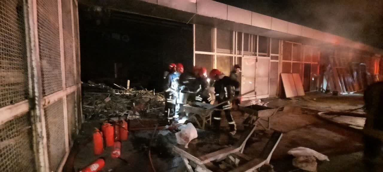 جزییات آتش سوزی دو کارخانه در مشهد جزییات آتش سوزی دو کارخانه در مشهد