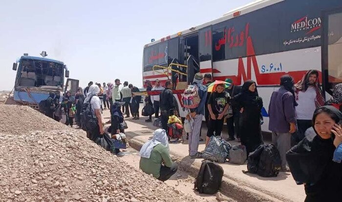 انحراف اتوبوس مشهد - شلمچه، ۴۷ مصدوم برجای گذاشت (۲۵ مرداد ۱۴۰۳) انحراف اتوبوس مشهد - شلمچه، ۴۷ مصدوم برجای گذاشت (۲۵ مرداد ۱۴۰۳)