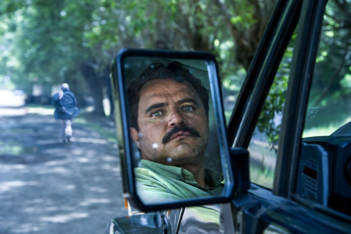 «درآغوش درخت» و ذهن آشفته یک فیلمساز | نگاهی اولین ساخته سینمایی بابک خواجهپاشا «درآغوش درخت» و ذهن آشفته یک فیلمساز | نگاهی اولین ساخته سینمایی بابک خواجهپاشا