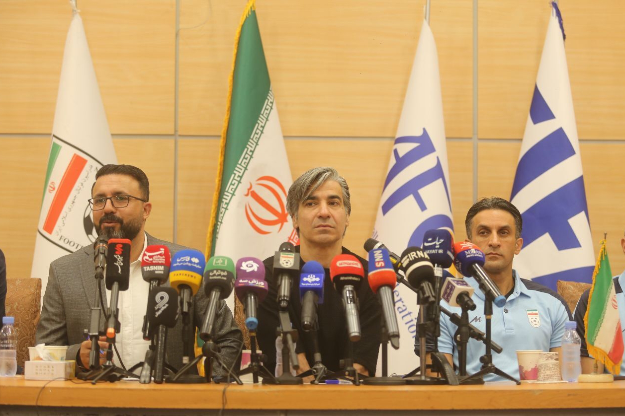 شمسایی: هرکس ایران را دوست ندارد برود به سینه قبرستان! شمسایی: هرکس ایران را دوست ندارد برود به سینه قبرستان!