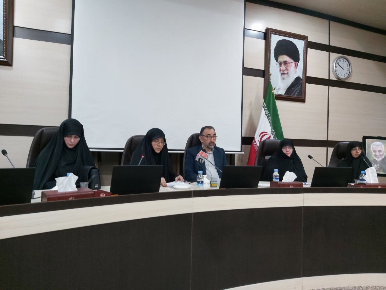 اختتامیه دومین کنگره استانی بانوان تاثیرگذار در مشهد برگزار شد (۳ مرداد ۱۴۰۳) | فعالیت ۸ هزار زن تاثیرگذار در خراسان رضوی