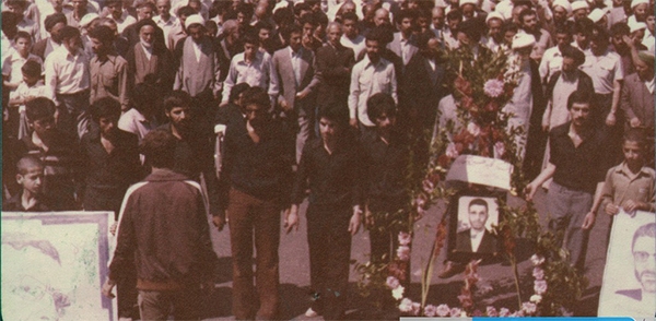 خضابی خوش‌تر از خون نیست مردان خدایی را*