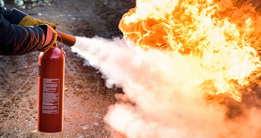 هشدارهای ایمنی آتش نشانی مشهد برای پیشگیری از حریق در گرمترین روزهای سال هشدارهای ایمنی آتش نشانی مشهد برای پیشگیری از حریق در گرمترین روزهای سال