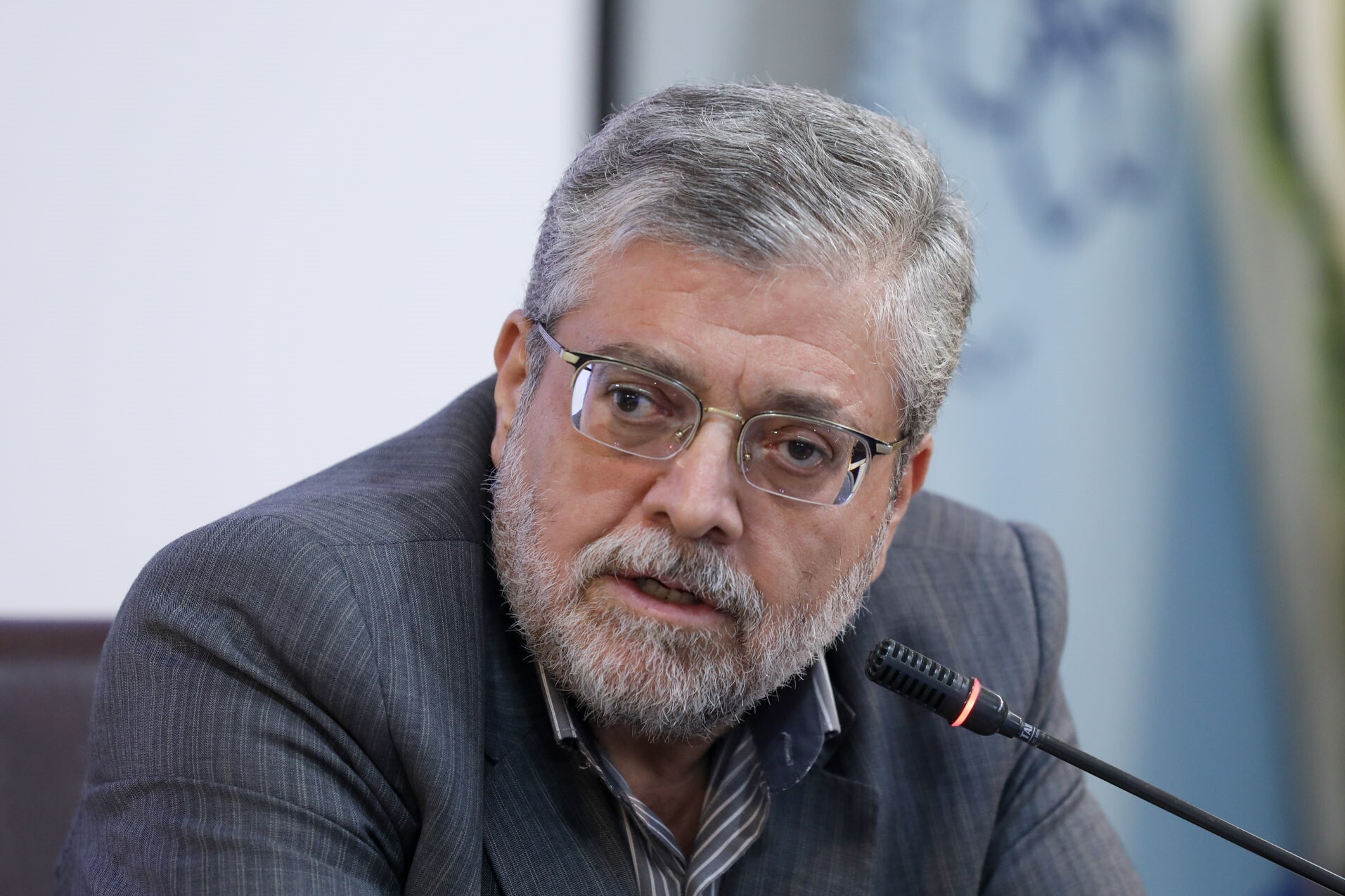در نشست مشترک کمیسیون خدمات شهری شورای شهر و شورای معاونین شهرداری مشهد بررسی شد| پروژه‌های نیمه‌تمام تعیین تکلیف می‌شود + ویدئو