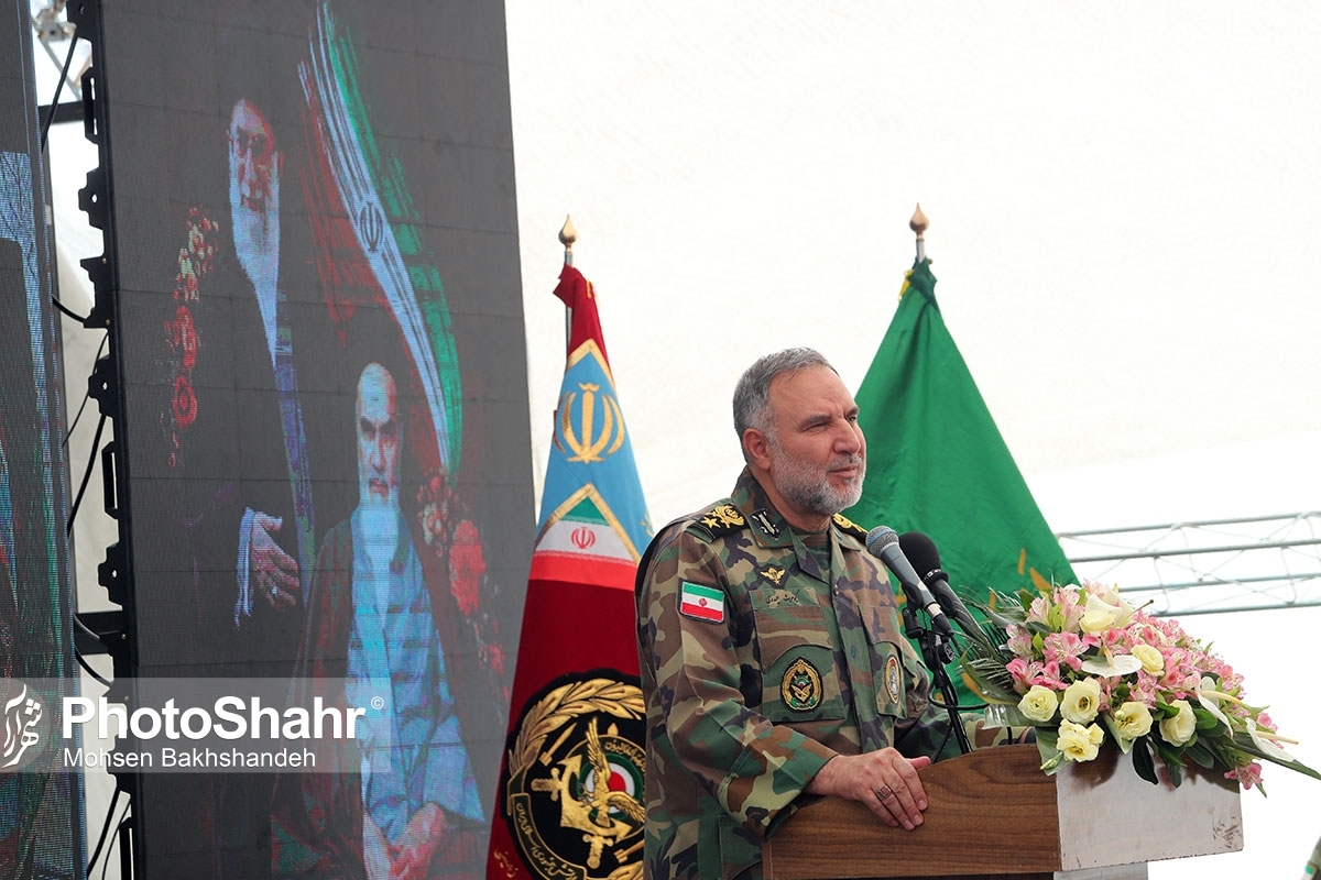 فرمانده نیروی زمینی ارتش: میدان رزم در حیطه قدرت و استقامت نزاجا است فرمانده نیروی زمینی ارتش: میدان رزم در حیطه قدرت و استقامت نزاجا است