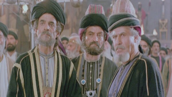 مرور حرفهای مهدی فخیمزاده درباره سریال «ولایت عشق» مرور حرفهای مهدی فخیمزاده درباره سریال «ولایت عشق»