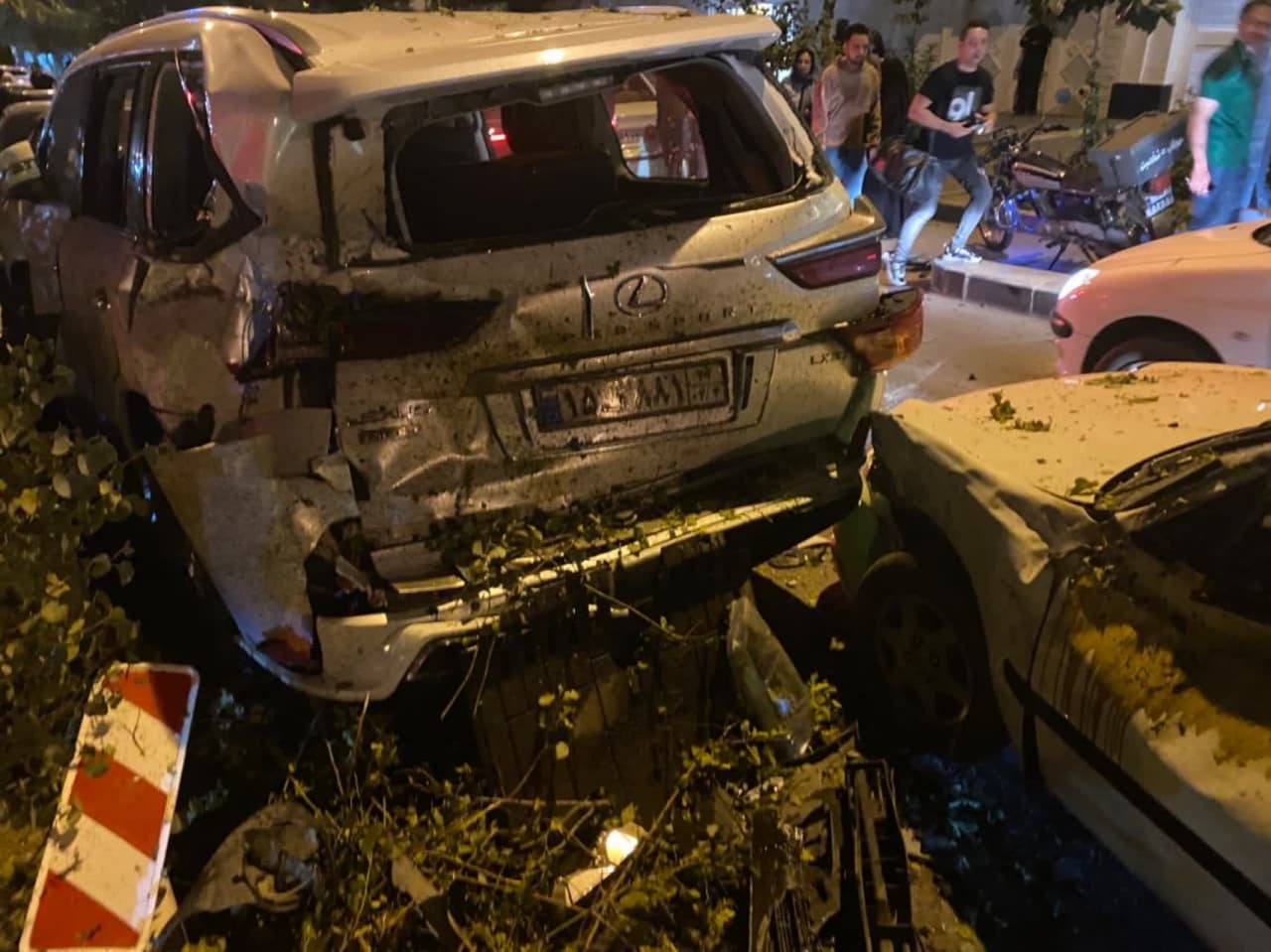 مصدومیت ۲ نفر بر اثر تصادف عجیب پژو پارس در بلوار وکیل آباد مشهد (۱۴ شهریور ۱۴۰۳) مصدومیت ۲ نفر بر اثر تصادف عجیب پژو پارس در بلوار وکیل آباد مشهد (۱۴ شهریور ۱۴۰۳)