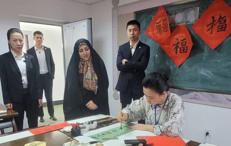 اعلام آمادگی ایران برای تبادل تجربیات در حوزه کودکان و خانواده با چین (۲۰ شهریور ۱۴۰۳) اعلام آمادگی ایران برای تبادل تجربیات در حوزه کودکان و خانواده با چین (۲۰ شهریور ۱۴۰۳)