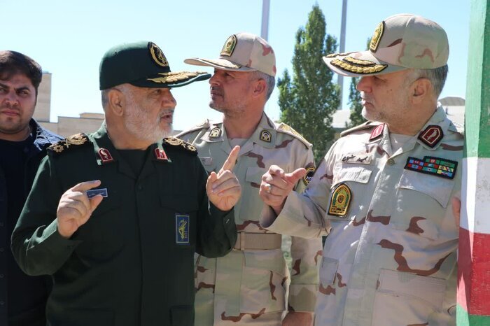 بازدید فرمانده کل سپاه از مرزهای خراسان رضوی بازدید فرمانده کل سپاه از مرزهای خراسان رضوی