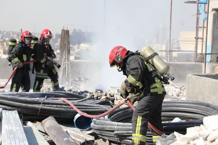 حریق یک هتل در خیابان اندرزگو مشهد (۲۴ شهریور ۱۴۰۳) حریق یک هتل در خیابان اندرزگو مشهد (۲۴ شهریور ۱۴۰۳)