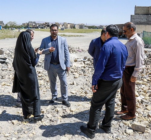 قفل بیستساله زمینهای رها شده در محله مهرآباد مشهد باز شد قفل بیستساله زمینهای رها شده در محله مهرآباد مشهد باز شد