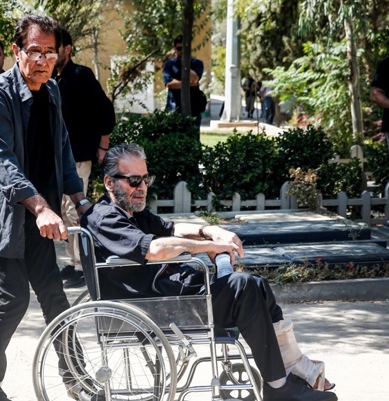 ابوالفضل پورعرب ویلچرنشین شد + عکس ابوالفضل پورعرب ویلچرنشین شد + عکس