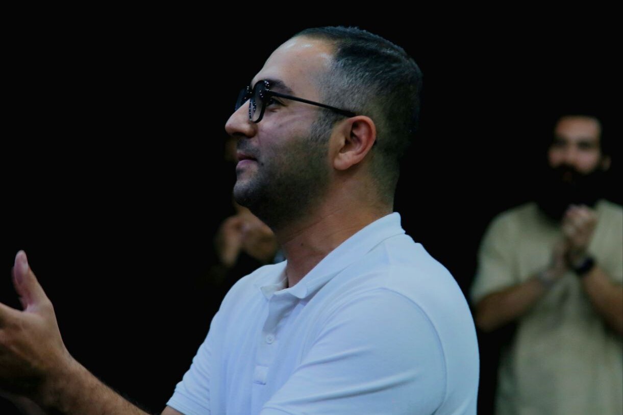 درباره نمایش «نگاهمان می‌کنند» |  نگاهی به دغدغه‌های اجتماعی