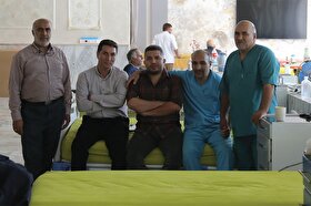 رفاقت طولانی پرستاران با جانبازان در آسایشگاه توان‌بخشی جانبازان امام خمینی (ره) | اینجا همه یک خانواده‌ایم