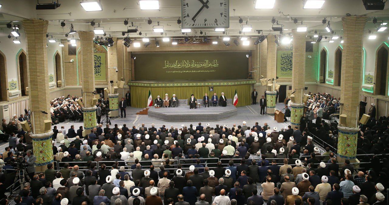 دیدار مسئولان نظام و سفرای کشور‌های اسلامی با رهبر معظم انقلاب آغاز شد + فیلم