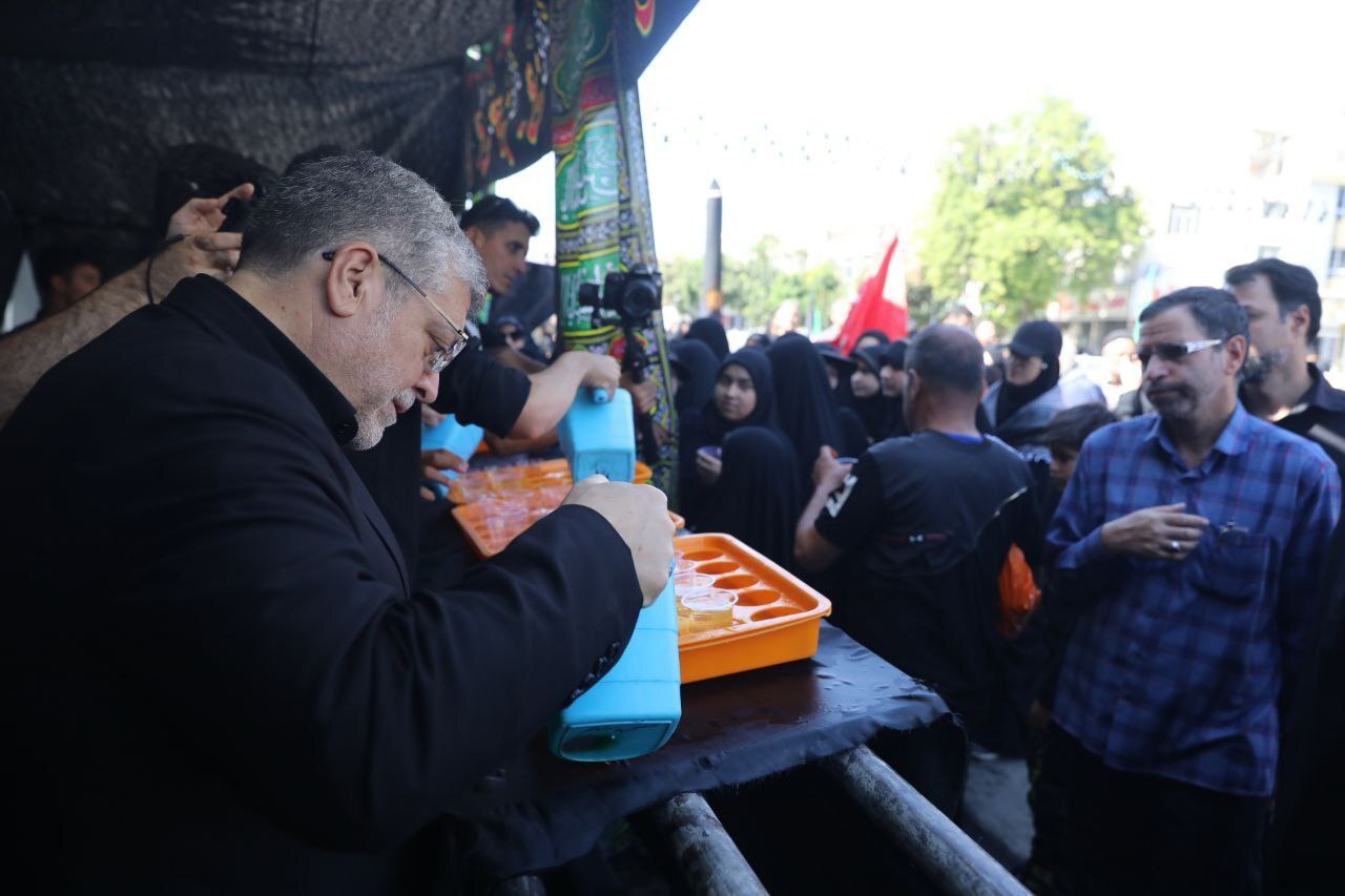 مراسم پیاده‌روی جاماندگان اربعین در مشهدمقدس با حضور شهردار