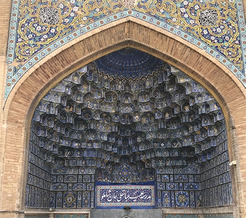 آجر به آجر، عشق