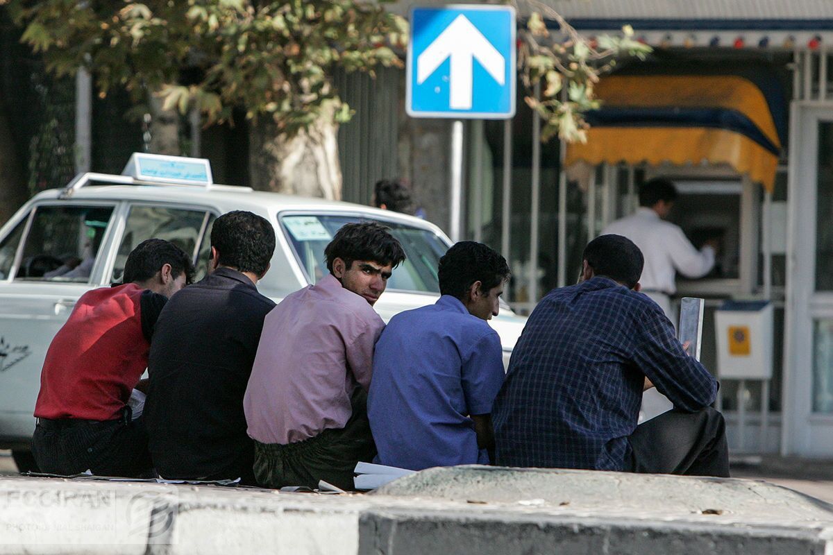 براساس داده‌های مرکز آمار ایران، ۲۶ درصد از جوانان در سن ۱۵ تا ۲۴ساله کشور به دنبال تحصیل، مهارت‌آموزی و یا حتی شغل 
نیستند!