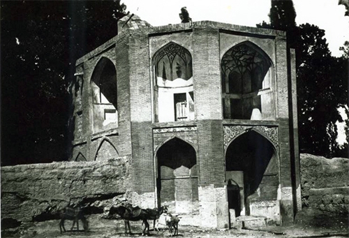 در جست‌وجوی تاریخ ۶۰۰‌ساله «مهر مادر»