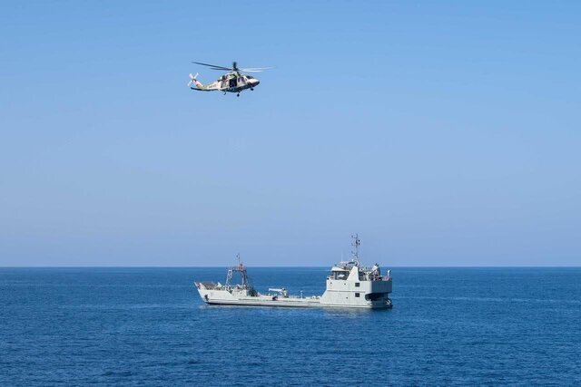 همزمان با رزمایشهای مشترک ایران و عمان امیر حیدری به مسقط رفت همزمان با رزمایشهای مشترک ایران و عمان امیر حیدری به مسقط رفت