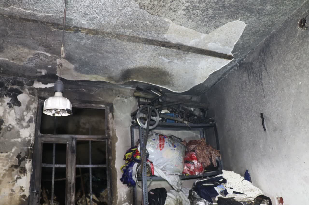 آتشسوزی انبار پارچه و تولیدی کیف در طبرسی شمالی در شب گذشته (۲۲ مهر ۱۴۰۳) آتشسوزی انبار پارچه و تولیدی کیف در طبرسی شمالی در شب گذشته (۲۲ مهر ۱۴۰۳)