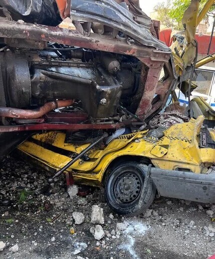 فوت ۲ دانشآموز به دلیل تصادف کامیون با تاکسی در کرج + عکس فوت ۲ دانشآموز به دلیل تصادف کامیون با تاکسی در کرج + عکس