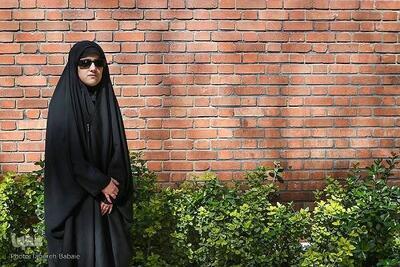 دختر نابینای ایلامی که با تلاش مادرش حافظ کل قرآن کریم و نهج البلاغه شد دختر نابینای ایلامی که با تلاش مادرش حافظ کل قرآن کریم و نهج البلاغه شد