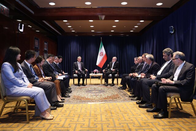 وزیر خارجه چین با پزشکیان در نیویورک دیدار کرد