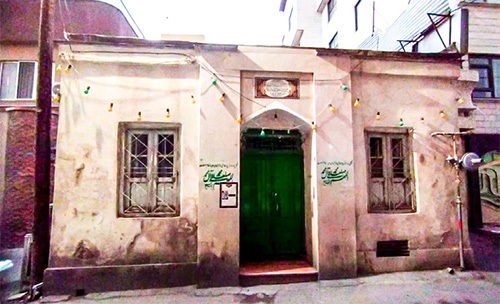 کوچه‌ای که به برج و باروی شهر می‌رسید