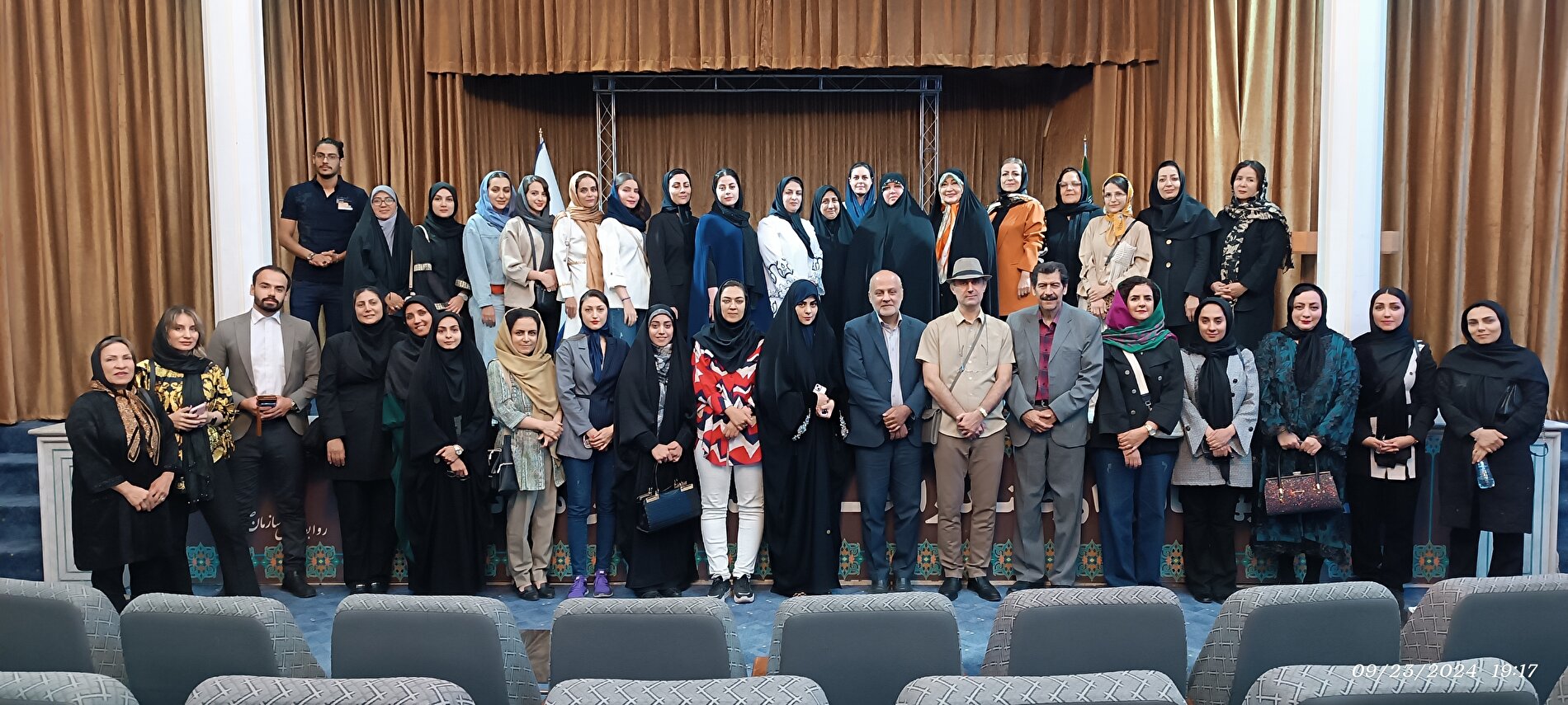 نقش ماندگار نجوم در زندگی تنها بانوی شورای شهر مشهد نقش ماندگار نجوم در زندگی تنها بانوی شورای شهر مشهد