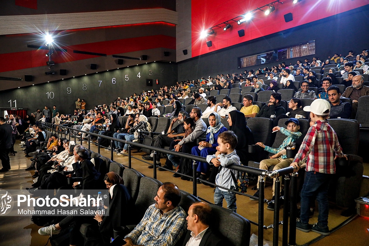 اکران فیلم کوتاه «دللول» و مستند «من محمدحسن را دوست دارم» در سینما هویزه مشهد اکران فیلم کوتاه «دللول» و مستند «من محمدحسن را دوست دارم» در سینما هویزه مشهد