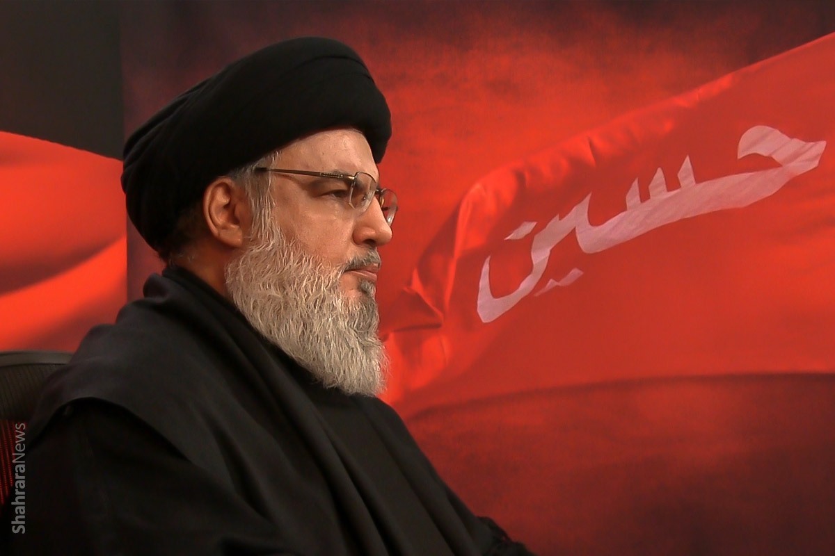 لحظه اعلام خبر شهادت سید حسن نصرالله دبیر کل حزب الله لبنان در حرم امام رضا(ع) را ببینید.