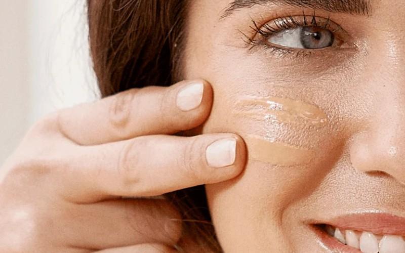 ضد آفتاب رنگی استفاده کنیم یا بی رنگ؟