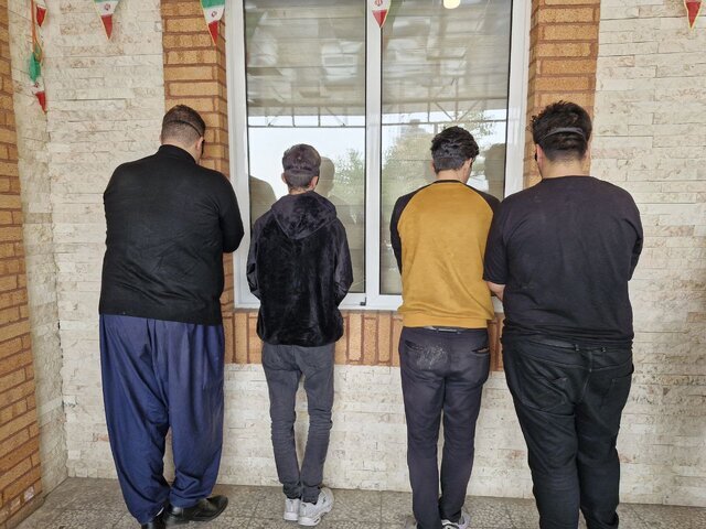 بازداشت ۷ لیدر اصلی و ۱۰۰ نفر از اعضای شرکتهای هرمی در قم و تهران+ عکس بازداشت ۷ لیدر اصلی و ۱۰۰ نفر از اعضای شرکتهای هرمی در قم و تهران+ عکس