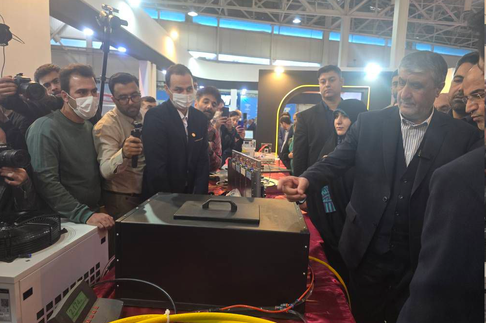 از جدیدترین دستاوردهای ایران در حوزه لیزر رونمایی شد از جدیدترین دستاوردهای ایران در حوزه لیزر رونمایی شد