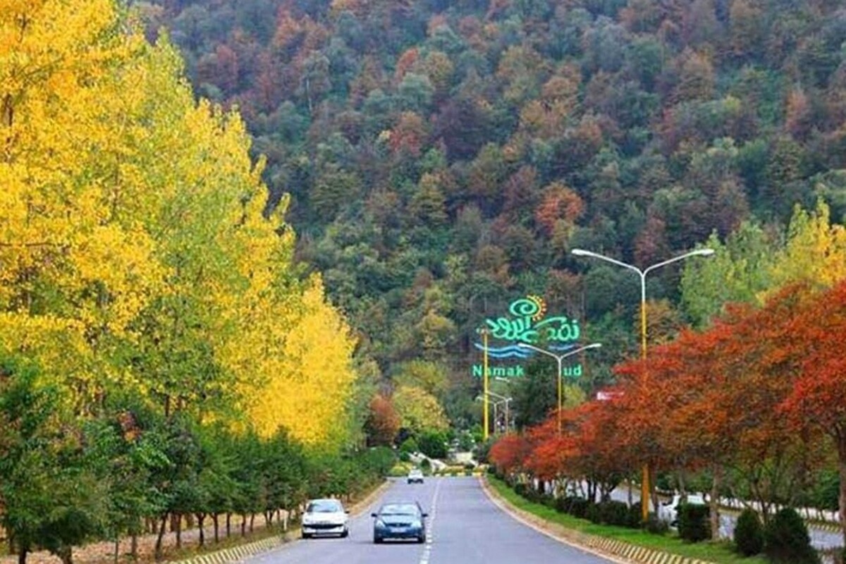 پاییز در شمال ایران فرصتی است تا از زیبایی‌های طبیعت لذت ببرید و لحظاتی آرامش‌بخش را در دل طبیعت سپری کنید.