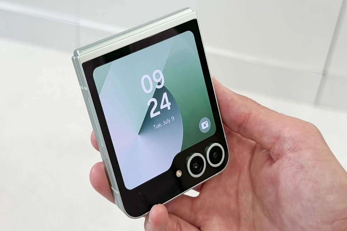 عرضه گلکسی زد فلیپ FE احتمالاً سال آینده میلادی عرضه گلکسی زد فلیپ FE احتمالاً سال آینده میلادی