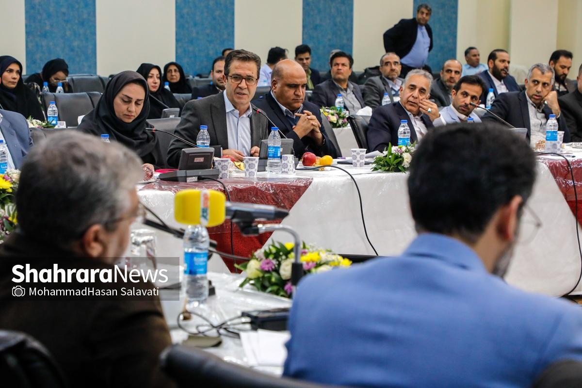 نشست هم‌اندیشی شهردار مشهد مقدس با کارآفرینان و فعالان اقتصادی