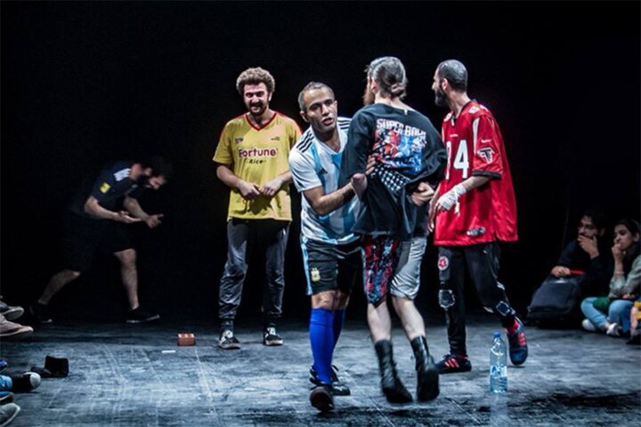 نمایش «وحشی» با تهیهکنندگی نوید محمدزاده روی صحنه میرود+ عکس نمایش «وحشی» با تهیهکنندگی نوید محمدزاده روی صحنه میرود+ عکس