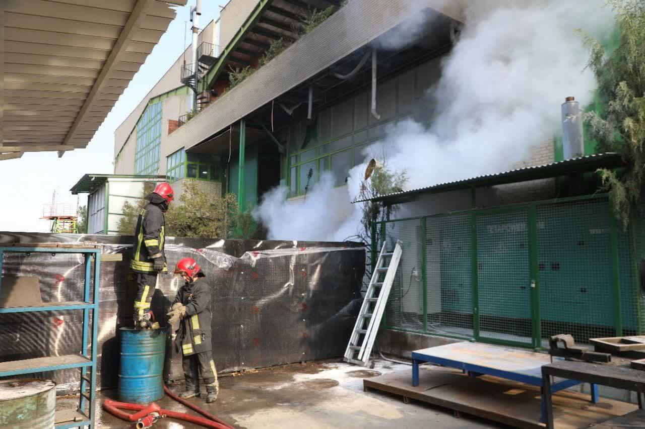 حریق یک کارخانه در شهرک علم و فناوری مشهد (۱۷ آبان ۱۴۰۳) حریق یک کارخانه در شهرک علم و فناوری مشهد (۱۷ آبان ۱۴۰۳)