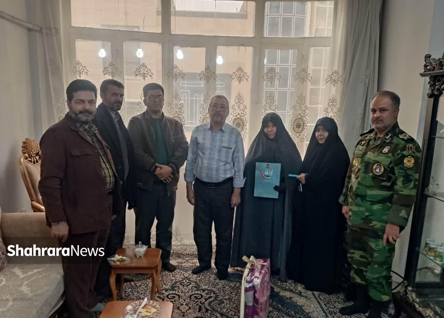 حضرت زینب (س) با ایثارگری و از خودگذشتگی خود به مقام پرستار اعتبار بخشید حضرت زینب (س) با ایثارگری و از خودگذشتگی خود به مقام پرستار اعتبار بخشید