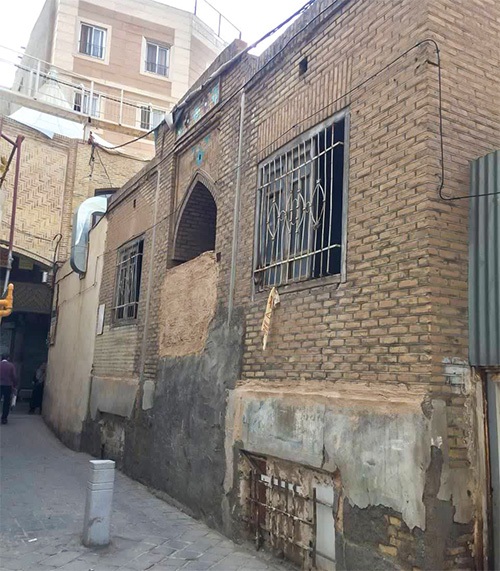 درباره یکی از کوچه‌های فرعی بازار سرشور مشهد | سراسرِ کوچه «سراسر»، پر از داستان «دکتر شیخ» است