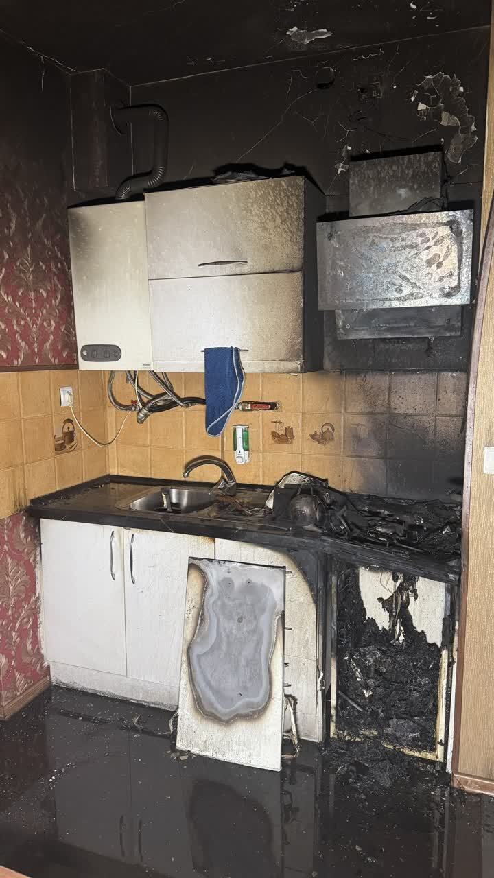 نجات ۸ شهروند از حریق یک سوییت آپارتمان در مشهد (۲۱ آبان ۱۴۰۳) نجات ۸ شهروند از حریق یک سوییت آپارتمان در مشهد (۲۱ آبان ۱۴۰۳)