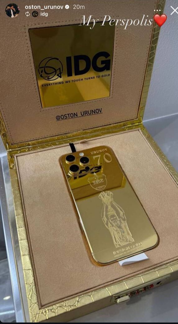گوشی طلایی پرسپولیس برای اورونوف + عکس گوشی طلایی پرسپولیس برای اورونوف + عکس