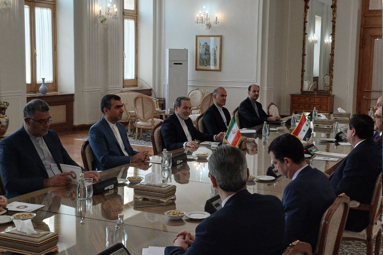 استقبال عراقچی از وزیر خارجه سوریه در وزارت خارجه استقبال عراقچی از وزیر خارجه سوریه در وزارت خارجه