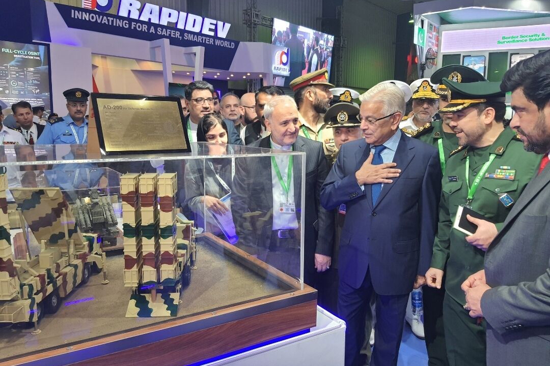 وزیر دفاع پاکستان: ما به دستاوردهای نظامی ایران افتخار میکنیم وزیر دفاع پاکستان: ما به دستاوردهای نظامی ایران افتخار میکنیم