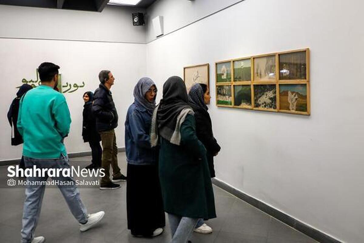 نمایشگاه عکس «پورتفولیو / چهارده صفر سه» با آثاری از ۱۰ هنرمند در نگارخانه فردوسی مشهد گشایش یافت و تا چهارشنبه، ۹ آبان ۱۴۰۳ ادامه خواهد داشت.